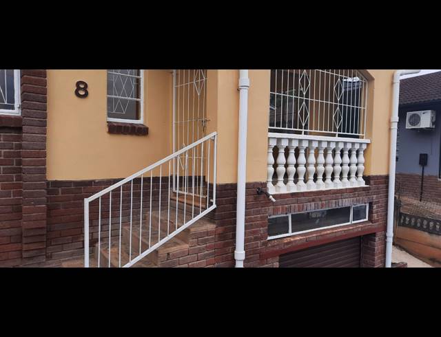 3 BEDROOM HOUSE FOR SALE IN RAISETHORPE